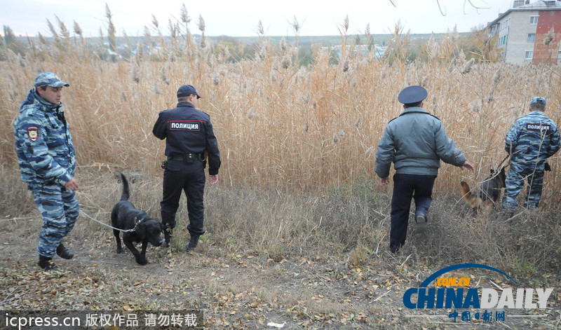 俄羅斯公交車爆炸案致6死30傷 嫌犯系達(dá)吉斯坦“女人彈”