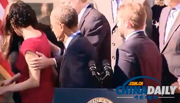 孕婦聽演講險暈倒 奧巴馬出手相扶稱演講太長
