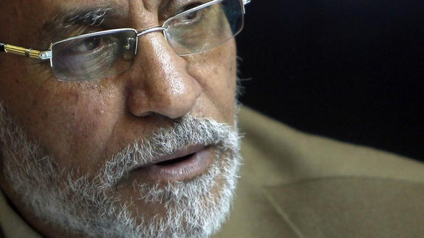 埃及穆兄會(huì)領(lǐng)袖案開審 3名法官請(qǐng)辭