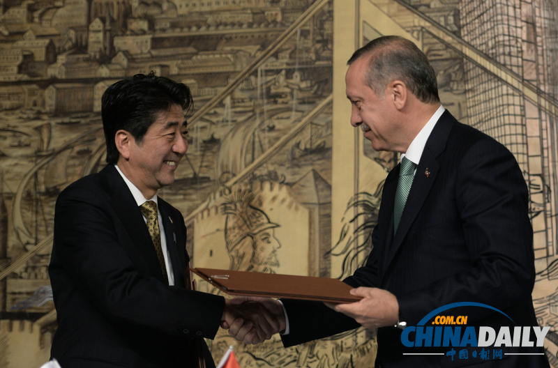 馬爾馬拉海底隧道開(kāi)通 安倍與土耳其總理乘車(chē)體驗(yàn)