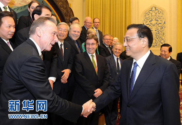 李克強會見出席中國環(huán)境與發(fā)展國際合作委員會2013年年會的外方代表并座談