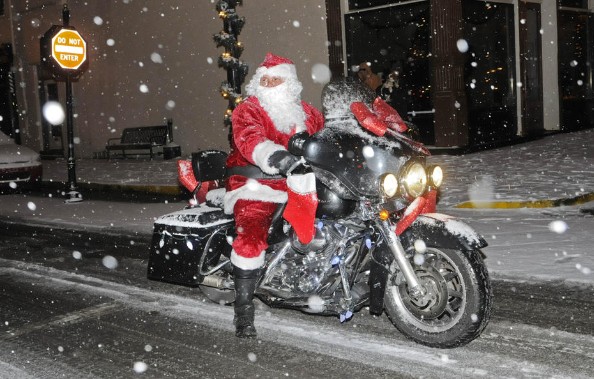 寒潮來(lái)襲美國(guó)多地降雪降溫 加州4人被”凍死“