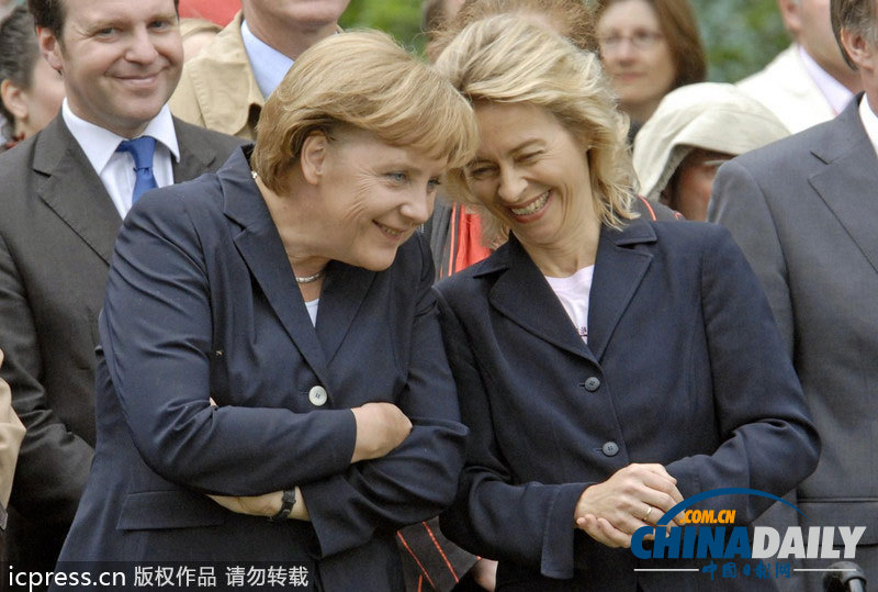 默克爾宣誓總理第三任期 首任女防長(zhǎng)或成其接班人