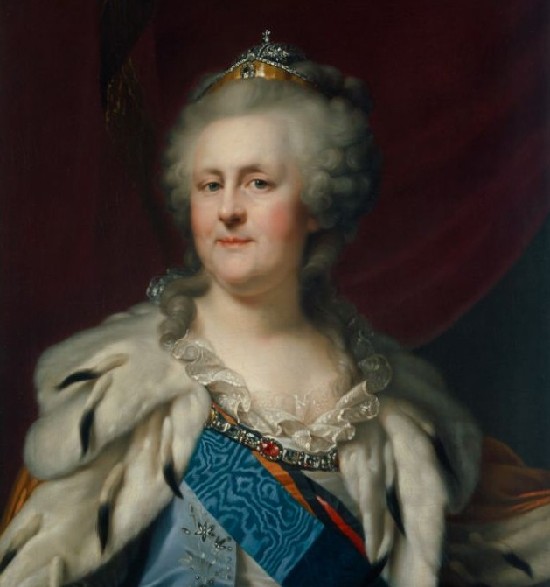 英國首相與俄國女皇長得像？！對比照網上躥紅