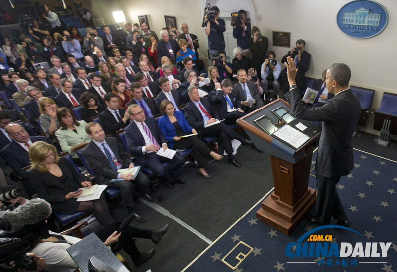 奧巴馬舉行年終新聞發(fā)布會(huì) 笑容滿面心情不錯(cuò)