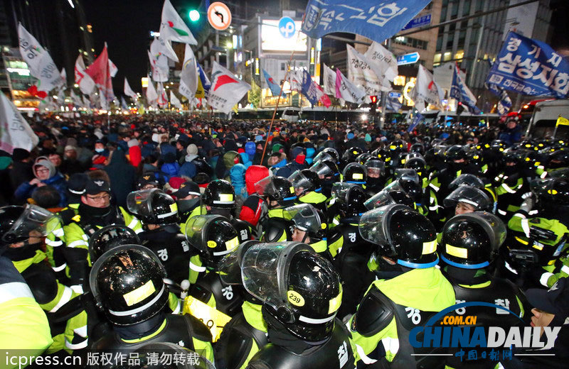 韓國民主勞總發(fā)起總罷工 與警方?jīng)_突不斷