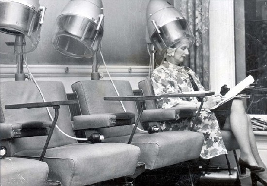 文件披露撒切爾夫人每3天約見理發(fā)師 保持標(biāo)志發(fā)型