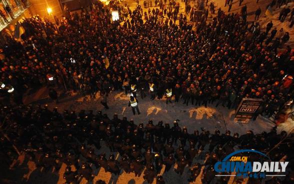 烏克蘭反對派合力沖擊大選 或爭取提前至2014年