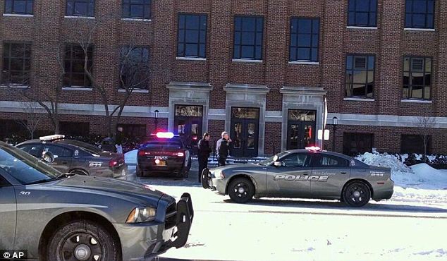 美國普渡大學(xué)槍擊案嫌犯和受害者照片曝光