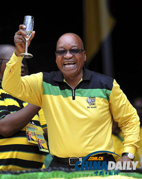 南非總統(tǒng)之子駕豪車(chē)撞上出租巴士致1死2傷