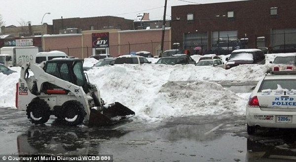 紐約孕婦停車場被鏟雪車撞死 醫(yī)生剖腹救活胎兒
