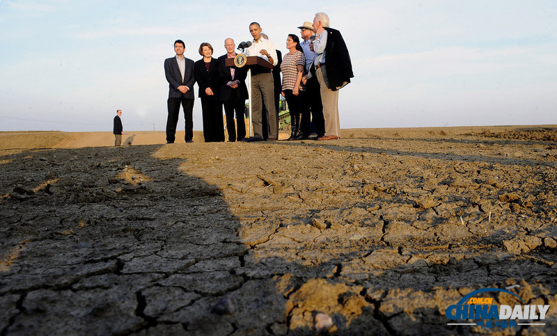 奧巴馬視察農場旱情 安保嚴密直升機護駕如臨大敵