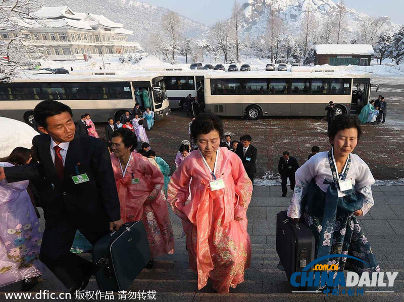 朝韓離散家屬團(tuán)聚活動第二日 家屬共進(jìn)午餐喜笑顏開