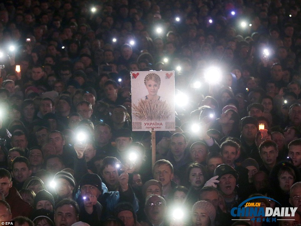 烏美女前總理季莫申科獲釋 趕赴獨(dú)立廣場(chǎng)聲援示威