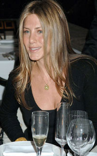 安妮斯頓:健康生活從瑜伽開始