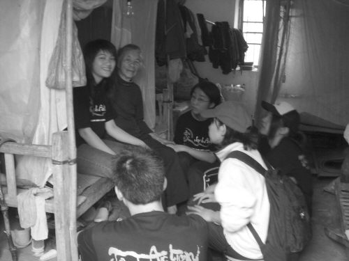 中外大學(xué)生工作營(yíng)進(jìn)駐麻風(fēng)康復(fù)村