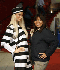 希爾頓獄中紀(jì)實(shí):不吃也不睡