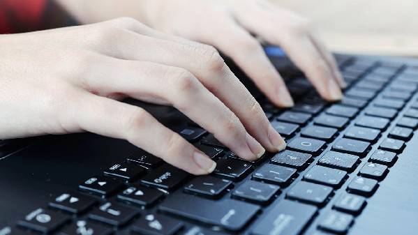 打字“二指禪”英文怎么說？