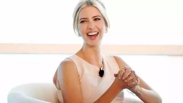 特朗普的大女兒伊萬卡的演講,第一秒就愛上了她