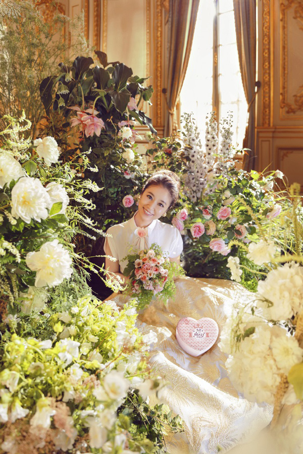 和春天合影：明星告訴你怎樣才是正確的打開(kāi)方式（組圖）