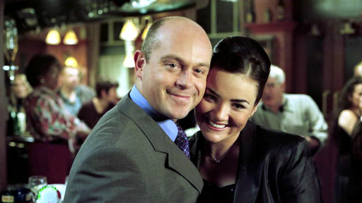 英國(guó)三棲美女明星突然宣布破產(chǎn)