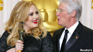 英國(guó)影帝戴-劉易斯三摘奧斯卡桂冠