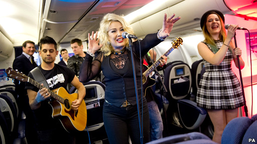 80年代老歌星舉辦最高音樂會(huì)