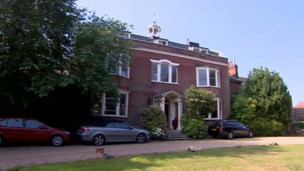 狄更斯故居首次正式對(duì)公眾開放