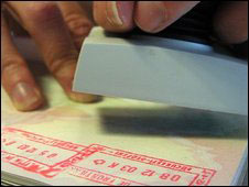 簽證制度變 留學(xué)生冷落英國(guó)