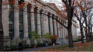 英國大學“郁悶” 學生遠走美國