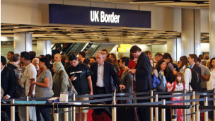 英議員聯(lián)名公開信力挺國(guó)際學(xué)生