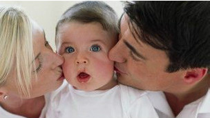 過(guò)于干涉子女成長(zhǎng) 英國(guó)父母遭批評(píng)