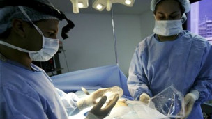 留英解析:英免費(fèi)醫(yī)療或?qū)α魧W(xué)生說(shuō)不