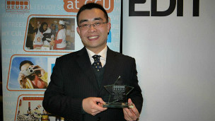 留英訪談:華人獲英國高校學聯(lián)終生成就獎