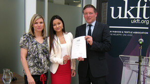 留英訪談:華人學(xué)生獲時尚業(yè)界獎