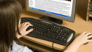 調(diào)查發(fā)現(xiàn)年輕人更喜歡通過屏幕閱讀