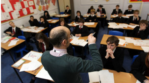 調(diào)查:教師工資應(yīng)與工作表現(xiàn)掛鉤