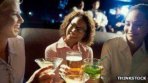 調(diào)查:英國(guó)北部大學(xué)夜生活更豐富