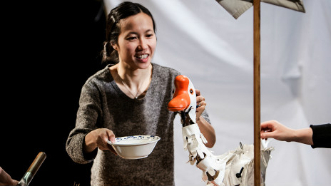 留英訪談:香港華人新形體劇探討戰(zhàn)爭與犧牲