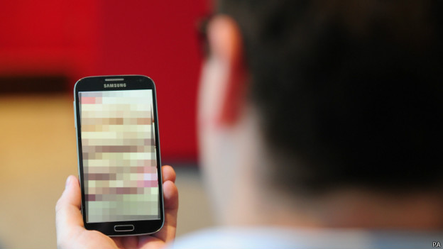 全國學(xué)聯(lián):英大學(xué)生性教育一半來自網(wǎng)上色情片