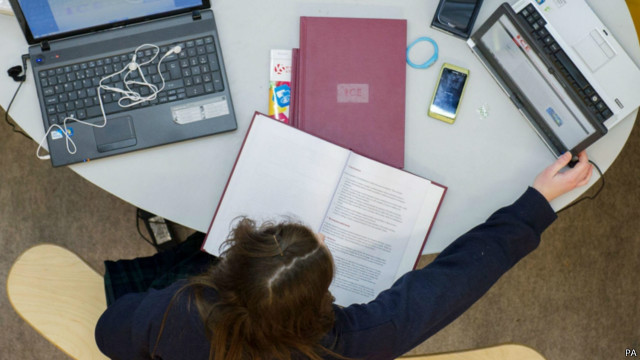 調(diào)查:英國家長送孩子上大學(xué)附送住房