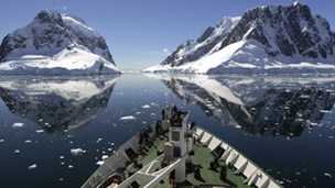 Should tourists go to Antarctica? 你想去南極旅游嗎？