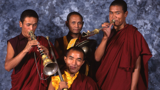 To blow your own trumpet 自吹自擂