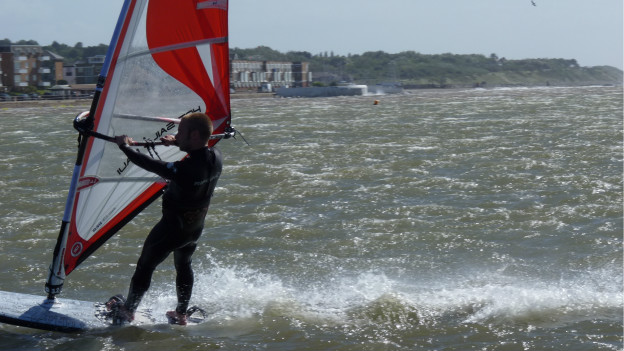 Ride a wave 乘浪前行