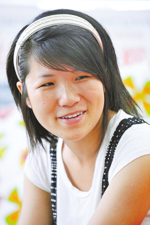 湖北低分女生因樂(lè)于助人得機(jī)遇 被國(guó)外大學(xué)錄取