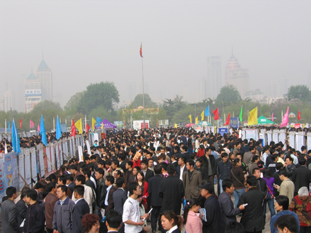 誰(shuí)偷走了大學(xué)生的“紅舞鞋”