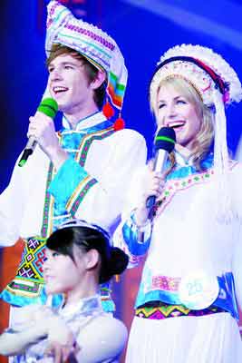 有朋自遠(yuǎn)方來 學(xué)漢語和這個(gè)夏天一樣熱