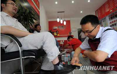 大學(xué)生自主創(chuàng)業(yè)瓶頸何在？75%有創(chuàng)業(yè)熱情僅2%行動