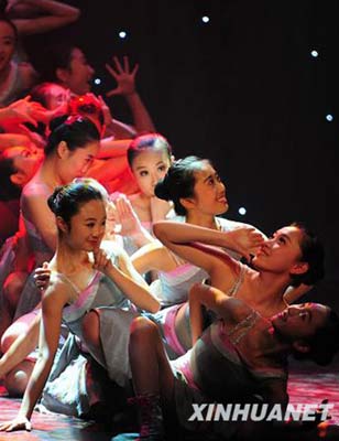 中國人大附中藝術(shù)團在英國巡演