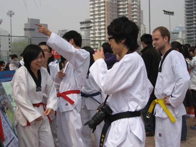 對(duì)外經(jīng)貿(mào)大學(xué)第13屆社團(tuán)文化節(jié)開(kāi)幕